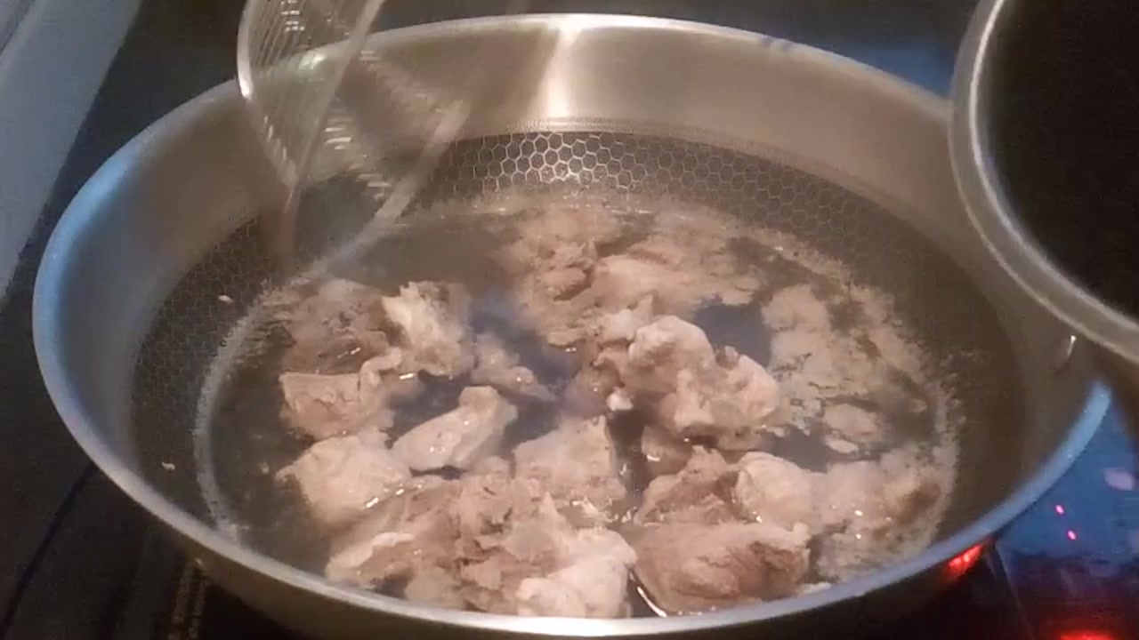 最适合冬天吃的干萝卜丝炖排骨、化痰散淤、最适合老人小孩吃