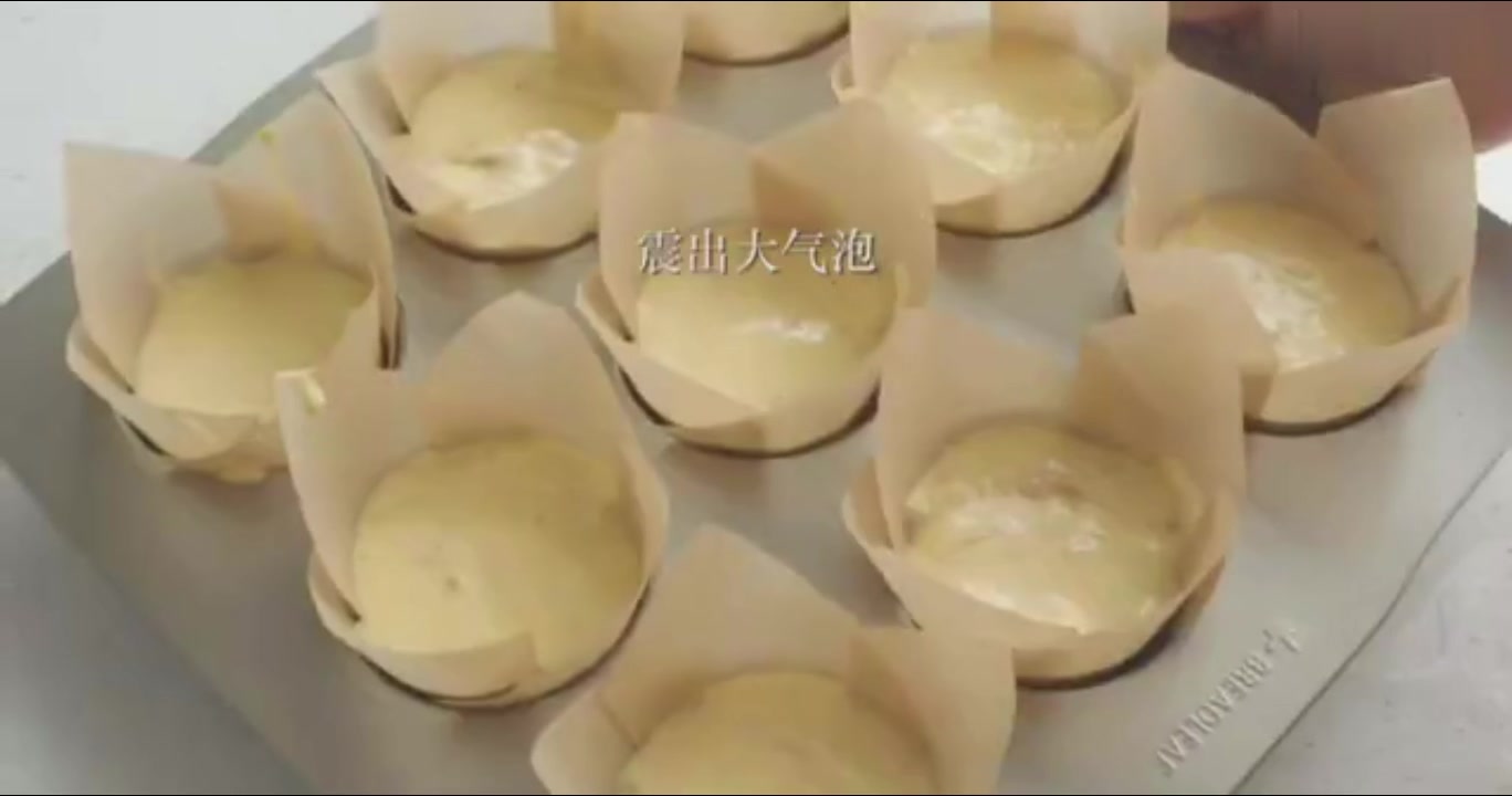 最好吃的街头美食,教你如何制作最美味的街头拔丝小蛋糕!