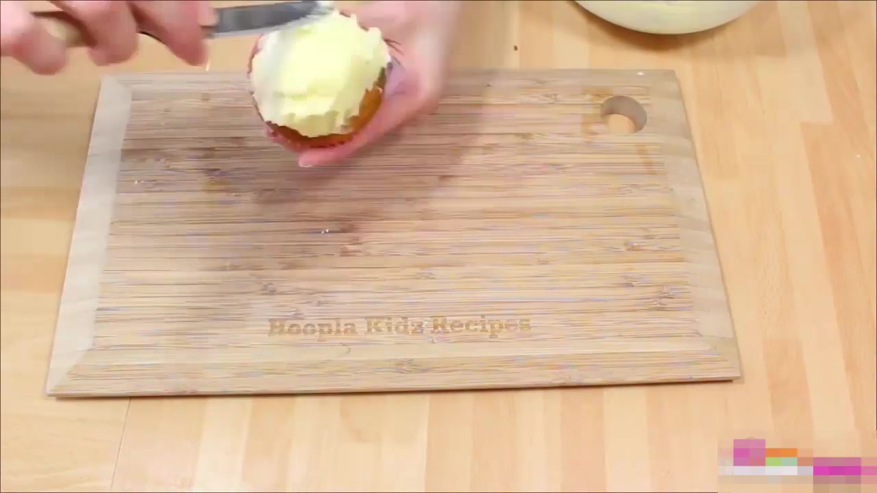 DIY自制的彩虹蛋糕,教程里的做法,真是不可恭维