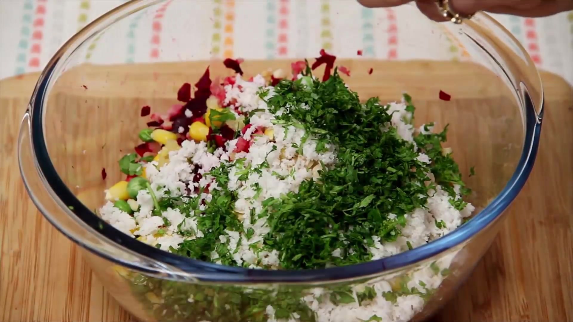 要是学会了这种制作美味肉饼的方法 以后制作老婆吃她会很开心的