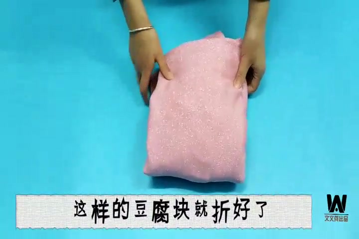 教你一个叠长款毛衣裙的小窍门,秒变“豆腐块”,你还不来学学?