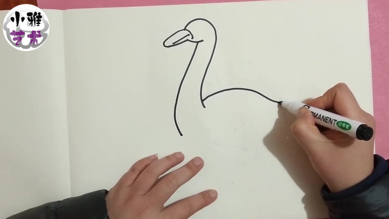 鸭妈妈带宝宝戏水,宝妈看了后都去学了