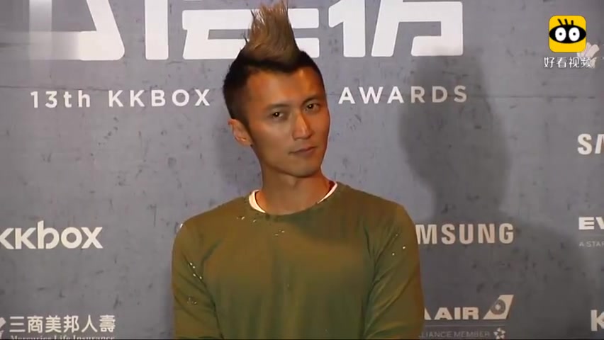 帅哭!谢霆锋再登台,被问到王菲时变成了这个样子,是爱的表现吗