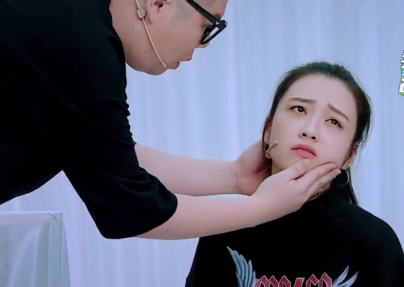 《星星美人鱼》叶昱君狂飙泪戏,对象原来是一只哈士奇