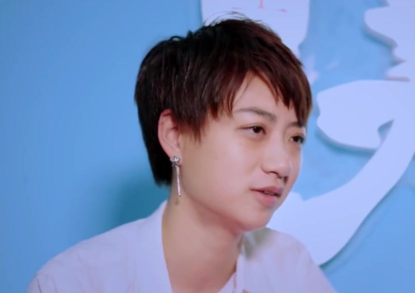 《星星美人鱼》找思凡独自一人,表演海底各种生物