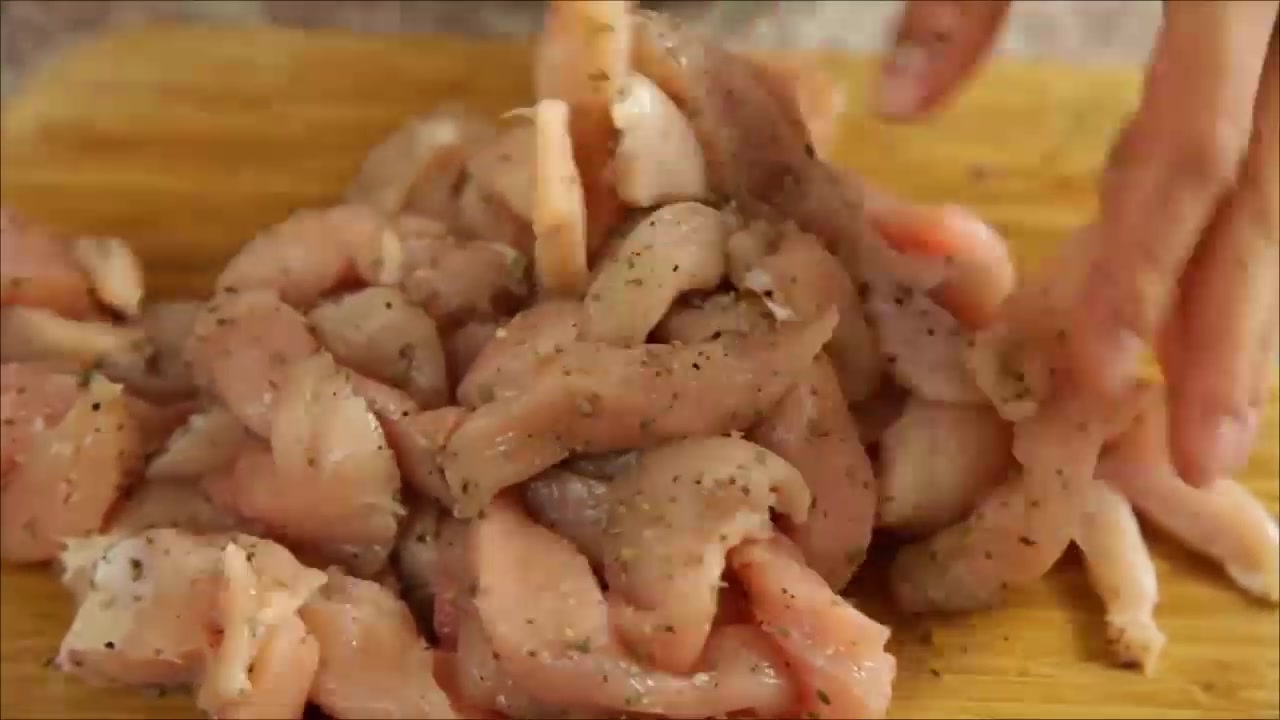 教你制作美味好吃的鸡肉三明治 看着就想吃