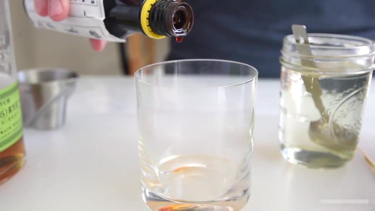 如何制作美味好吃的鸡尾酒 过程和配方都教给你