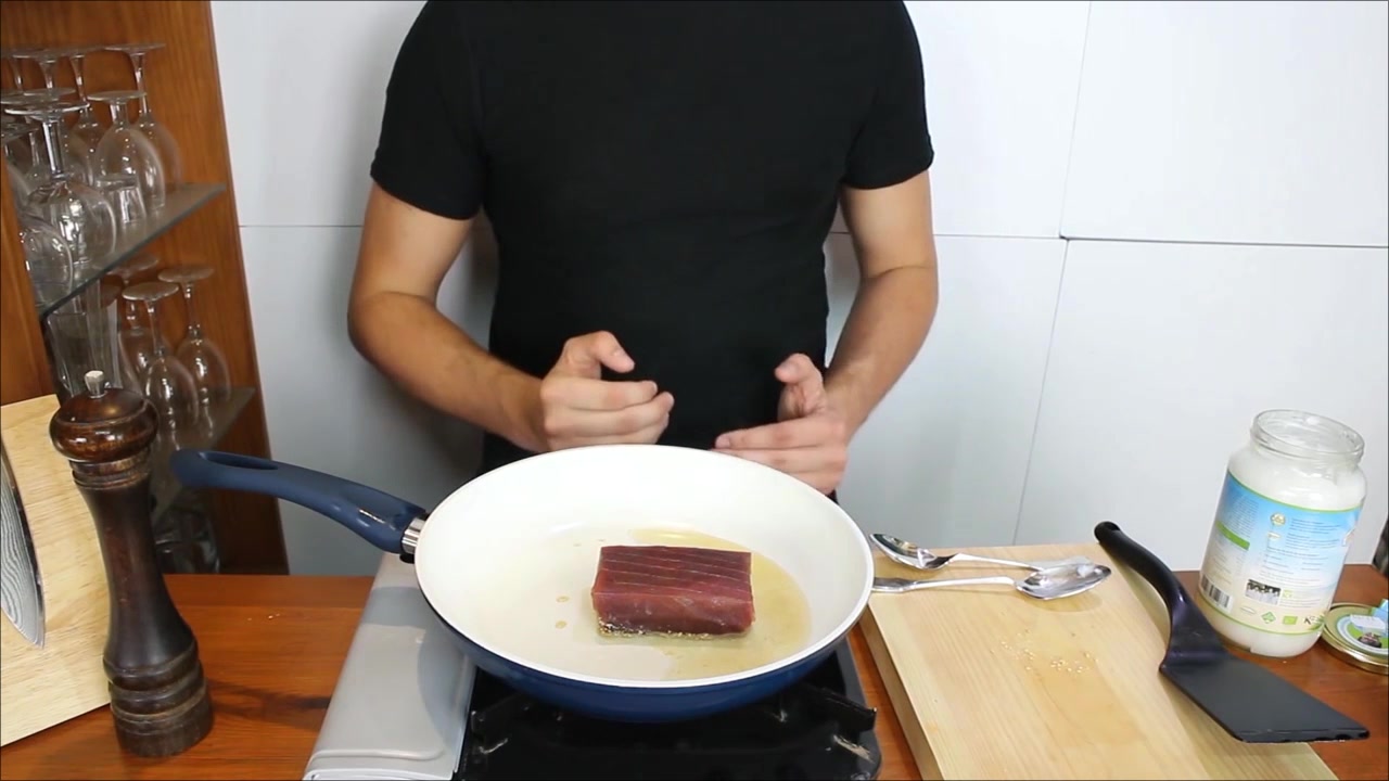 教你制作美味好吃的金枪鱼寿司 小编特别喜欢