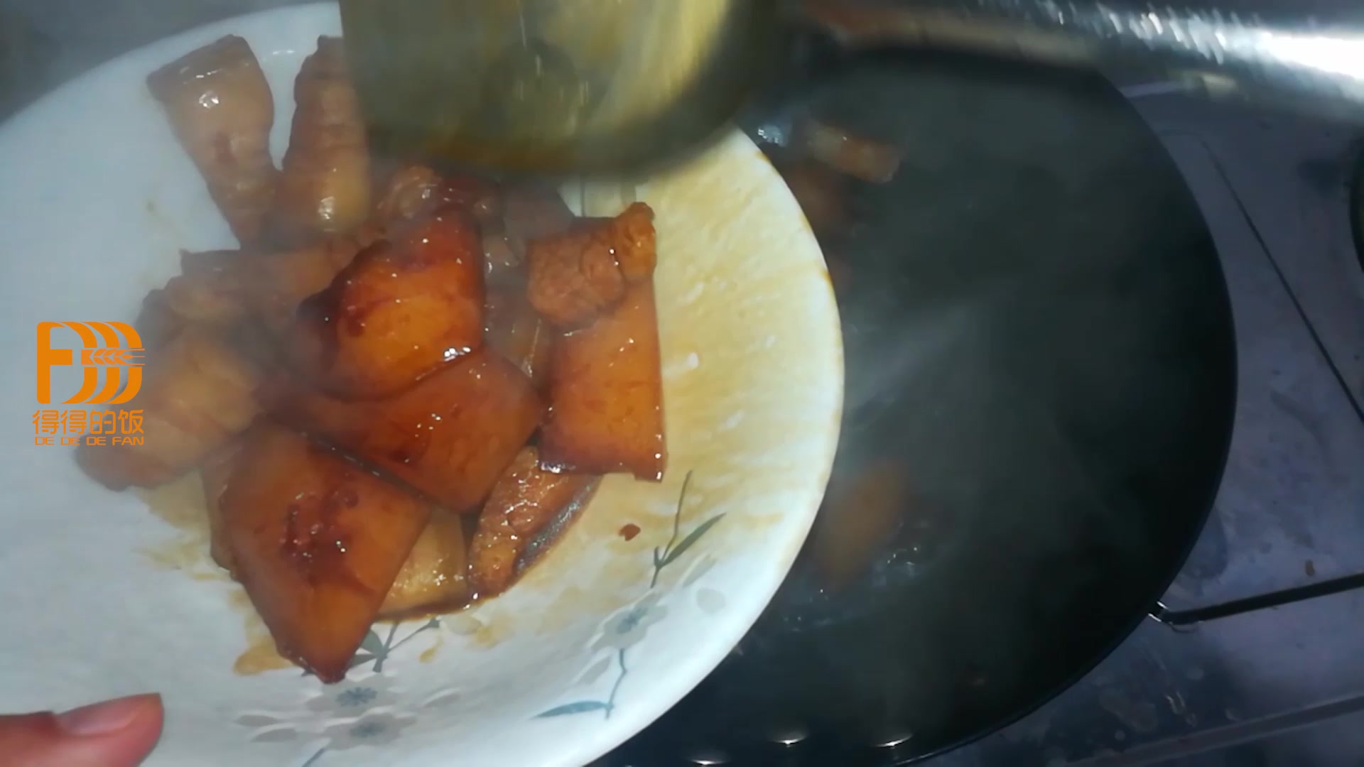 萝卜烧肉的家常做法,经典下饭菜,看1分钟学会烧肉技巧