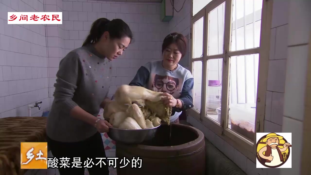 东北农村做杀猪菜,蒜泥白肉和酸菜血肠最受欢迎