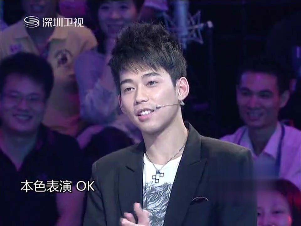 邓紫棋现场表演金鱼表情包,真是太形象太可爱了,让全场笑不停
