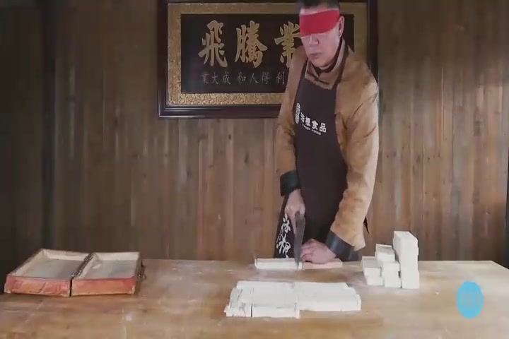 杭州大叔纯手工做传统糕点39年,一年只做两次,一次卖出2万包