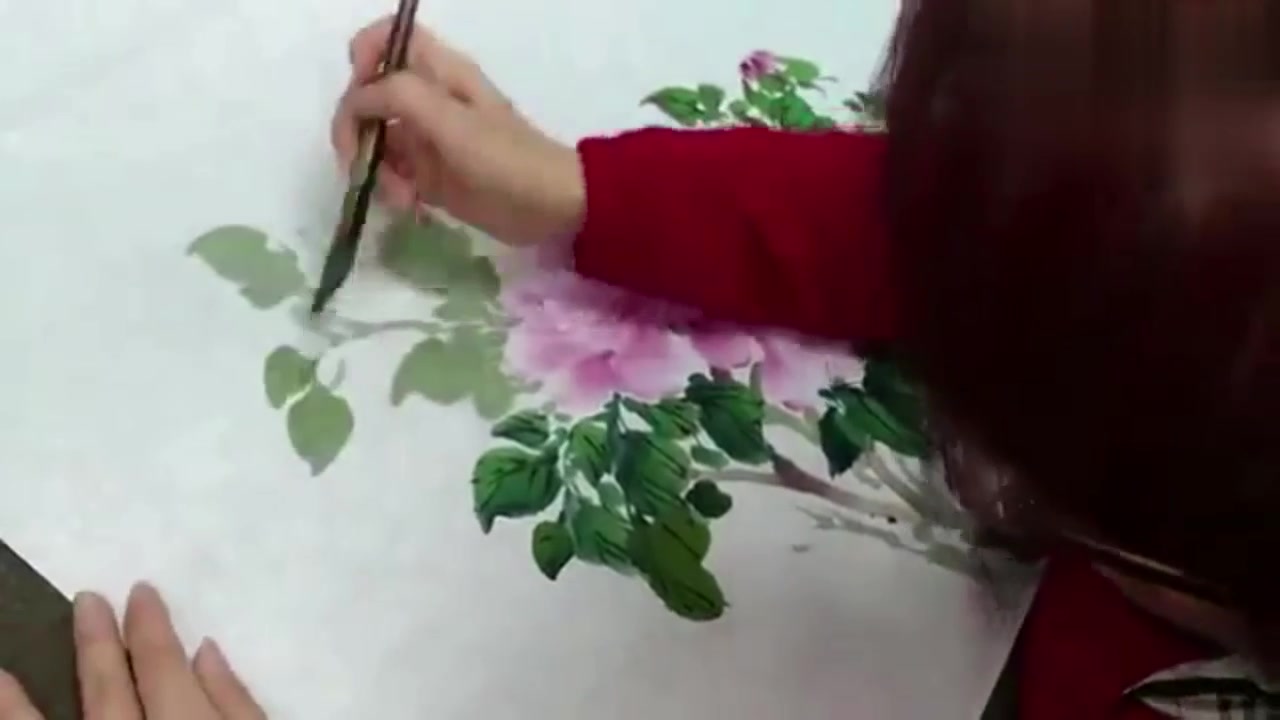 国画老师现场示范教学,牡丹的画法