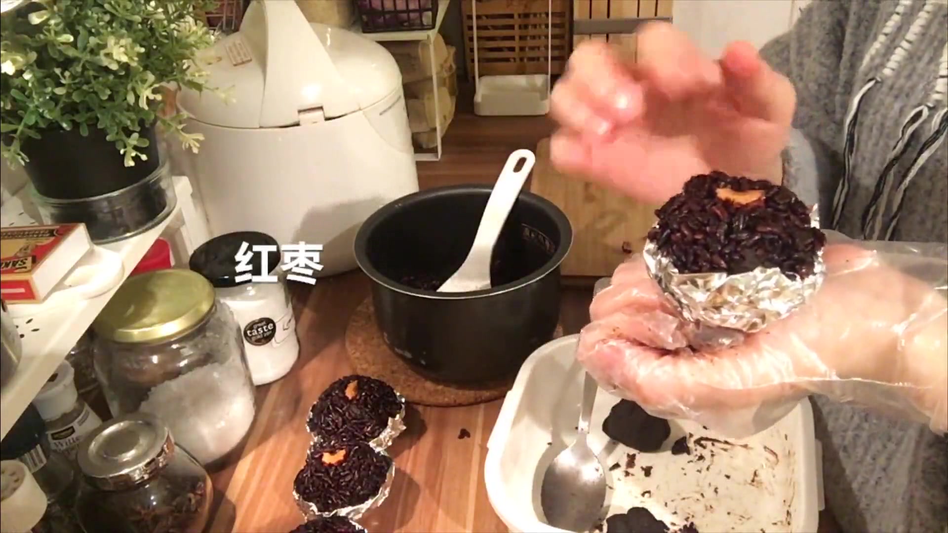 家常便当菜:紫米点心制作全过程,简单易学,颜值担当美味可口!