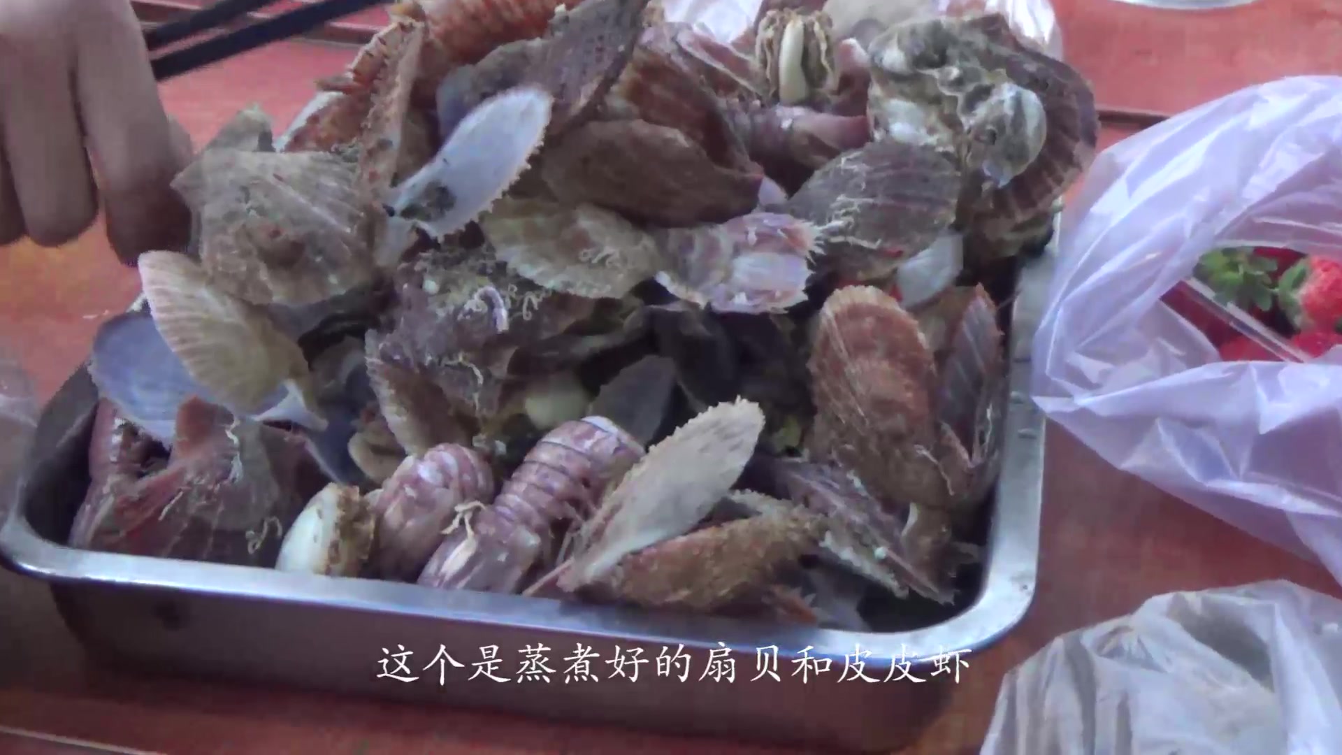 实拍海鲜最好吃的地方,蛤蜊一斤才6元,小伙乐坏了