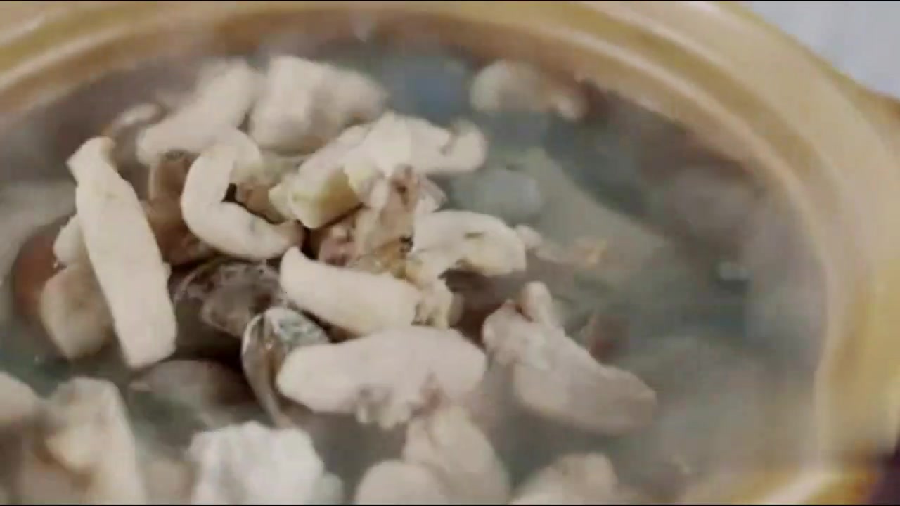 做好一锅古早味的闽南豆腐控,只能用它来吊汤,骨汤鸡汤都不行