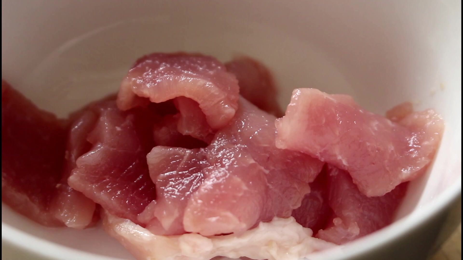 杏鲍菇瘦肉汤,营养美味,简单易学,饭店都买不到!