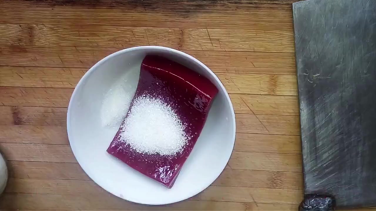 山楂加上五花肉作出的美食,一点都不腻哦