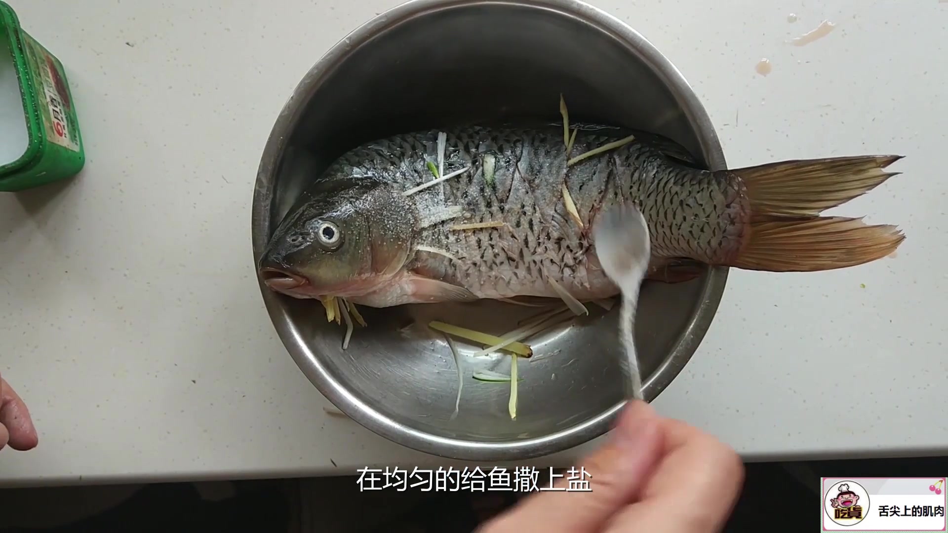 别再炖鱼吃了,这样做,既简单又好吃,蒜香味特浓