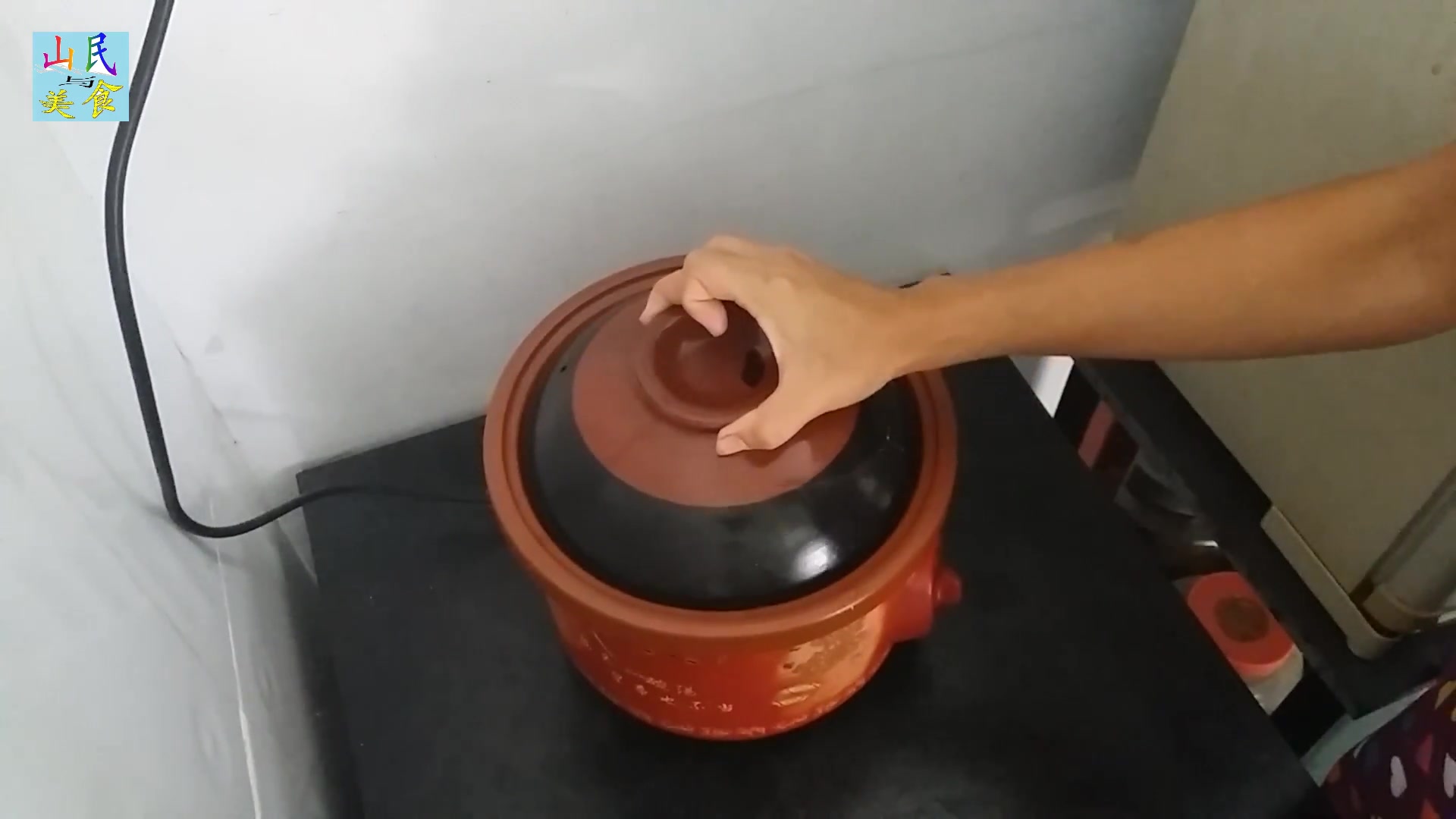 花生猪蹄汤最好吃的做法,没有之一!