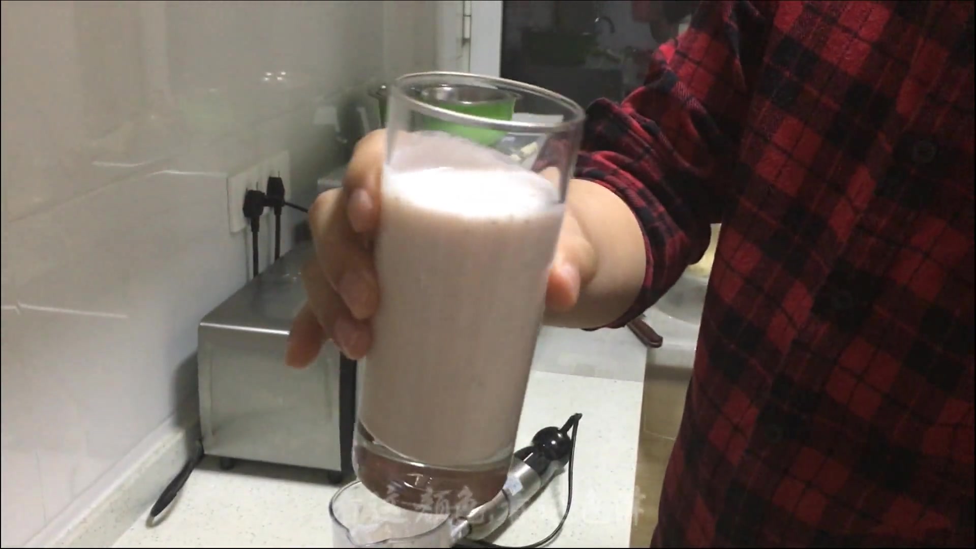 水果也可以这样吃,奶昔新做法,草莓香蕉奶昔,美味可口
