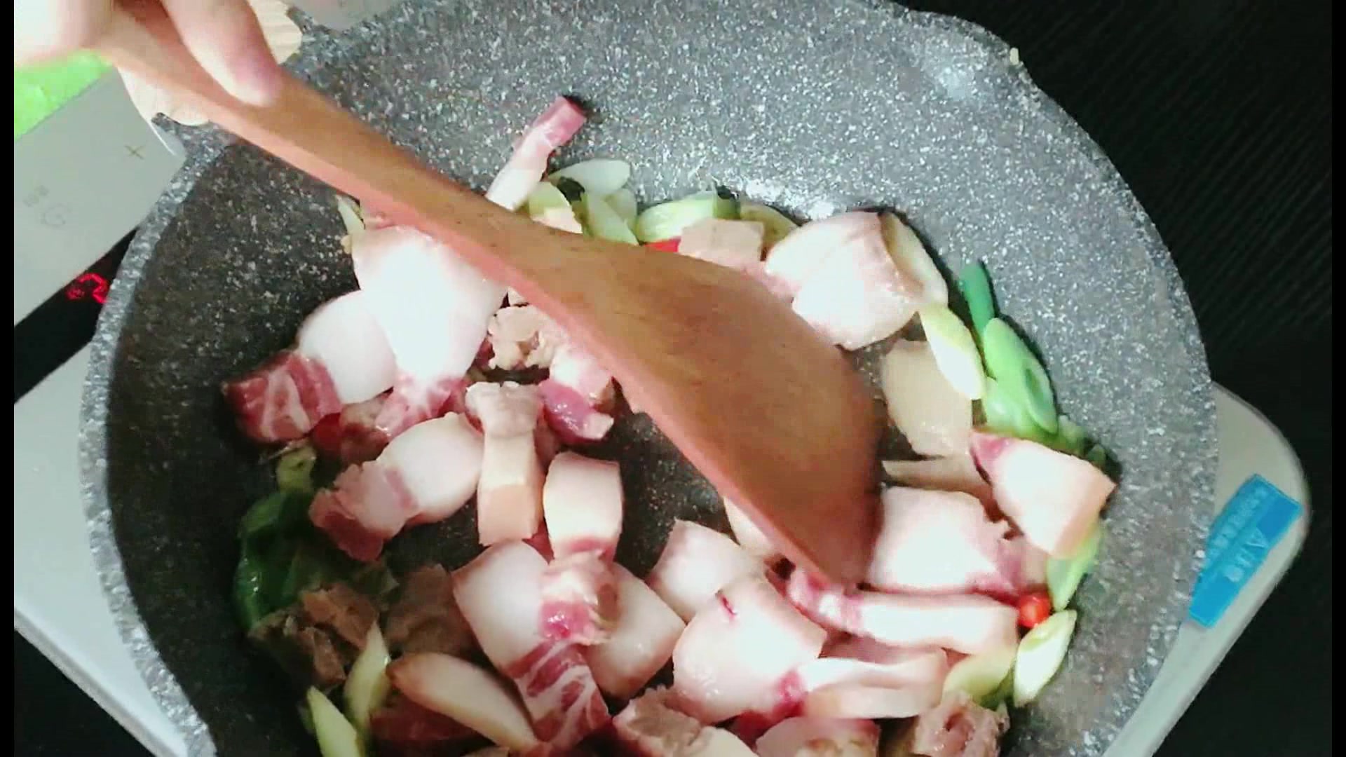 家常版红烧肉的做法来了,新手下厨也能做出这道美味