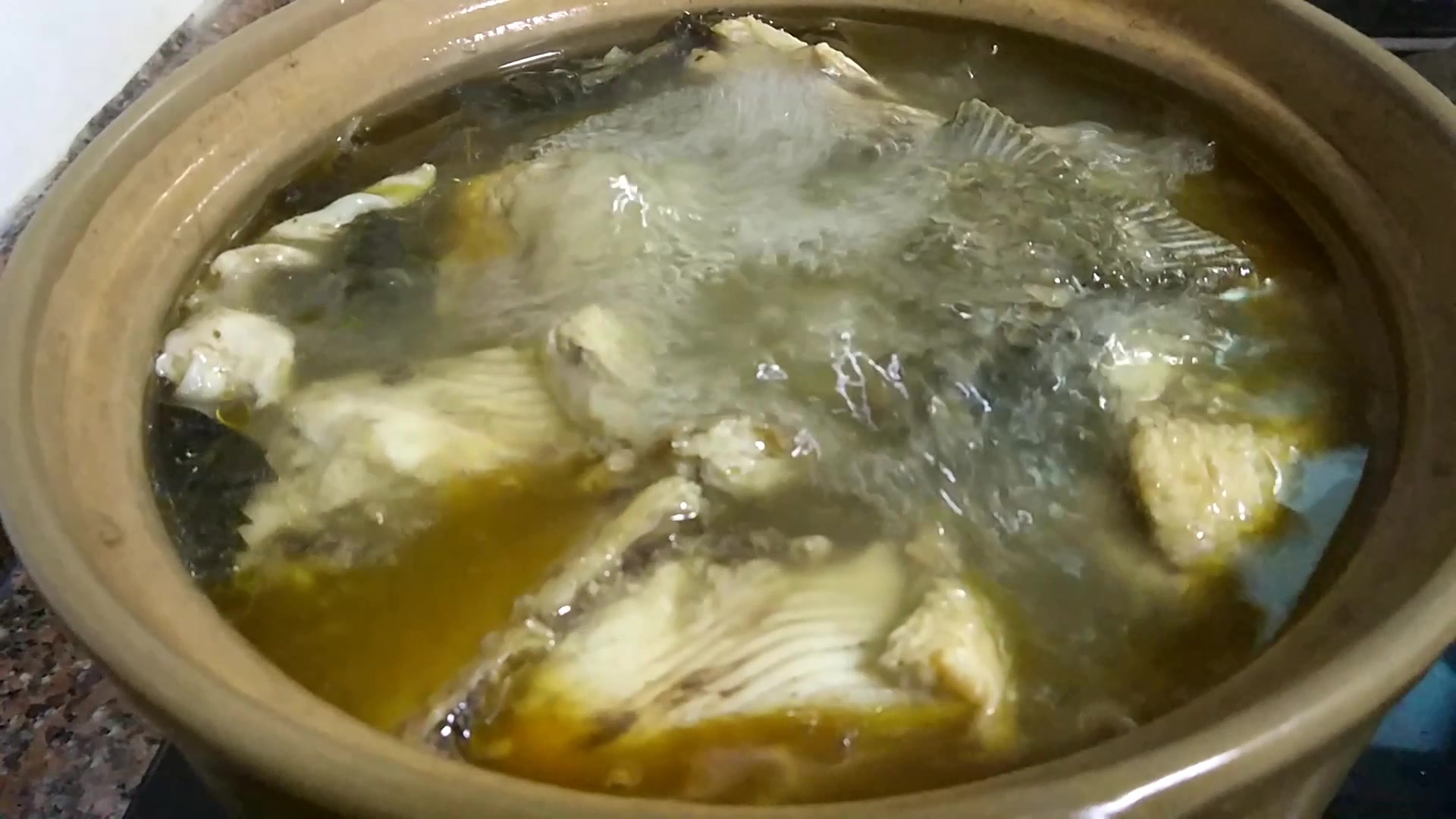 草鱼的另一种吃法,不放姜,不放蒜,味道鲜美,一点也不腥