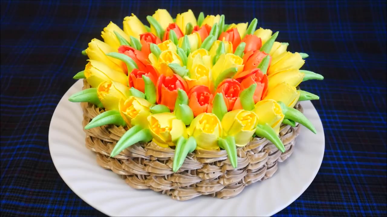奶油生日蛋糕制作视频分享,郁金香裱花过程