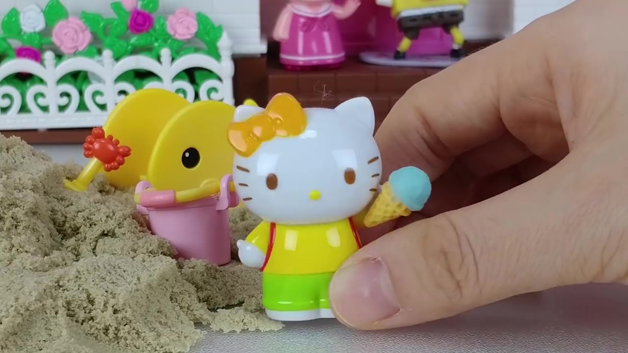凯蒂猫爱吃冰淇淋 真好吃呀