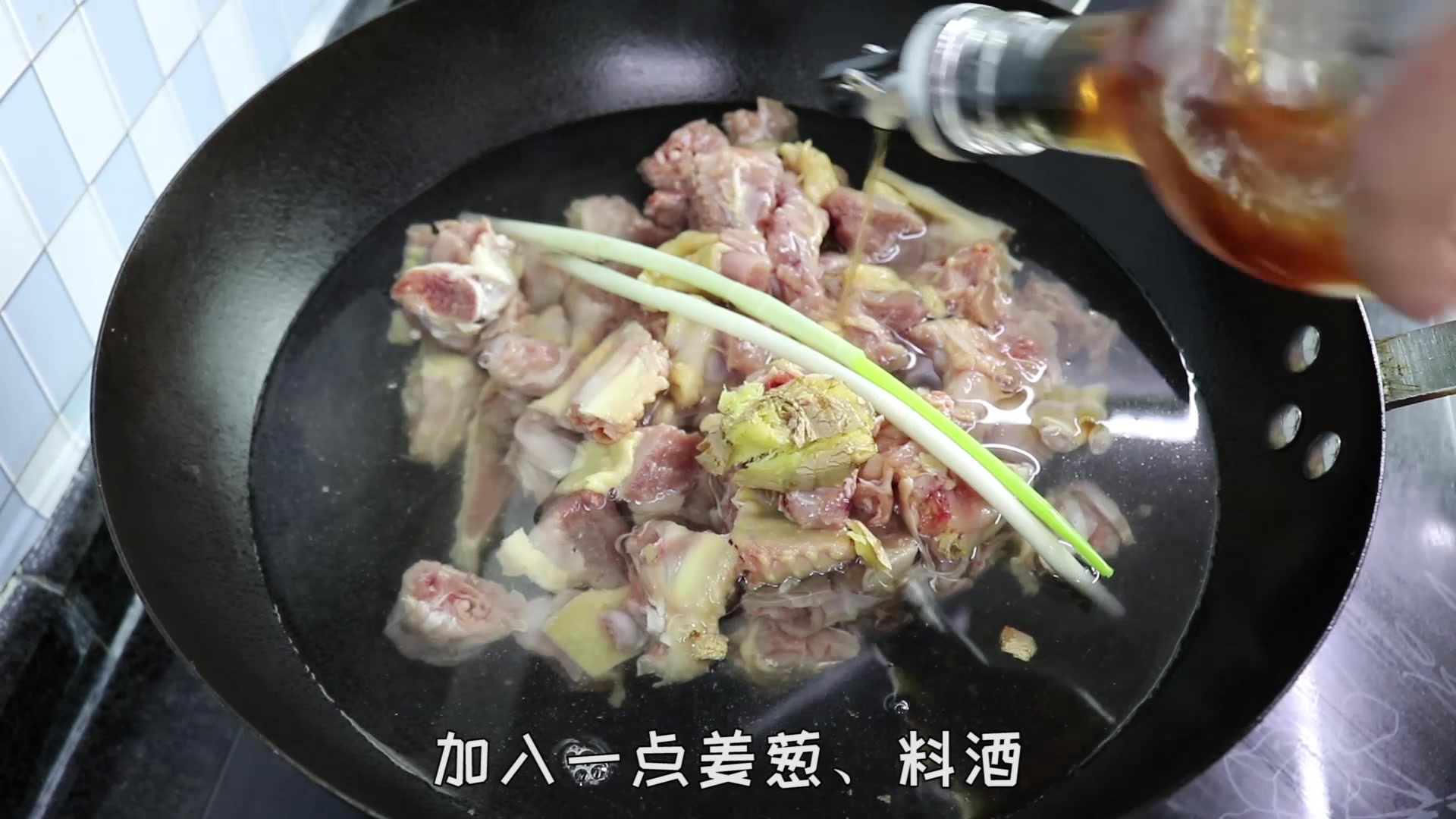 爱吃土鸭的一定要注意,掌握这种做法,5斤土鸭不够吃