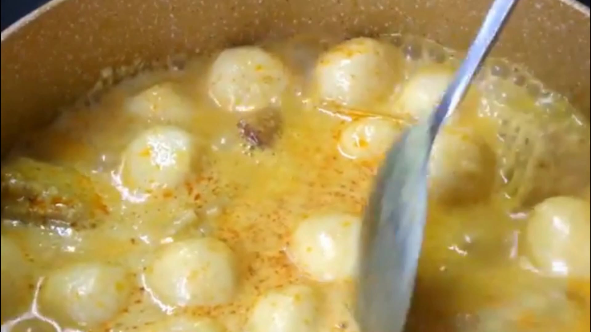 鱼丸这么做才好吃,加上咖喱吃起来很过瘾