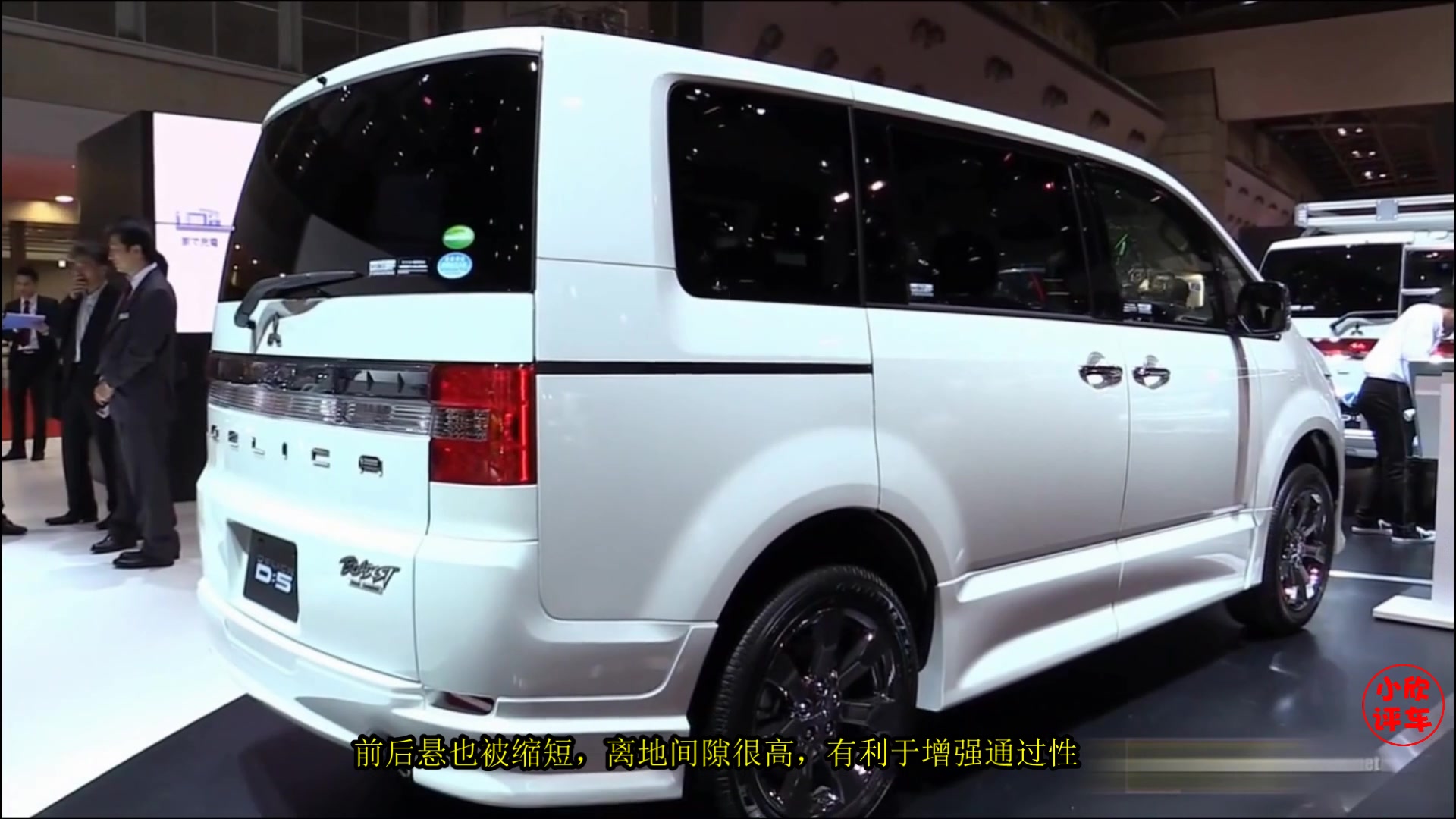 三菱为什么比五菱牛!15万的四驱面包告诉你,普拉多都气得跳脚!