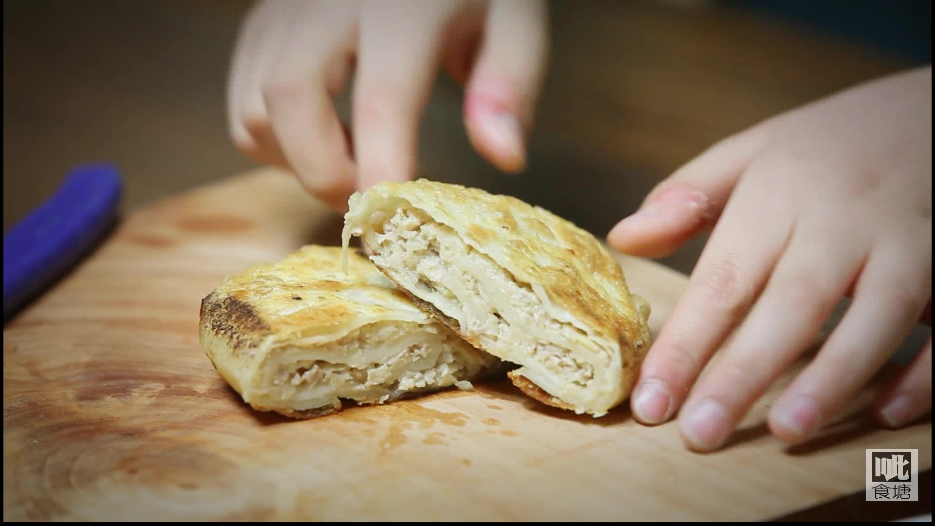 教你一个皮酥里面多层的馅饼做法 简单好学 以后不用出去吃了