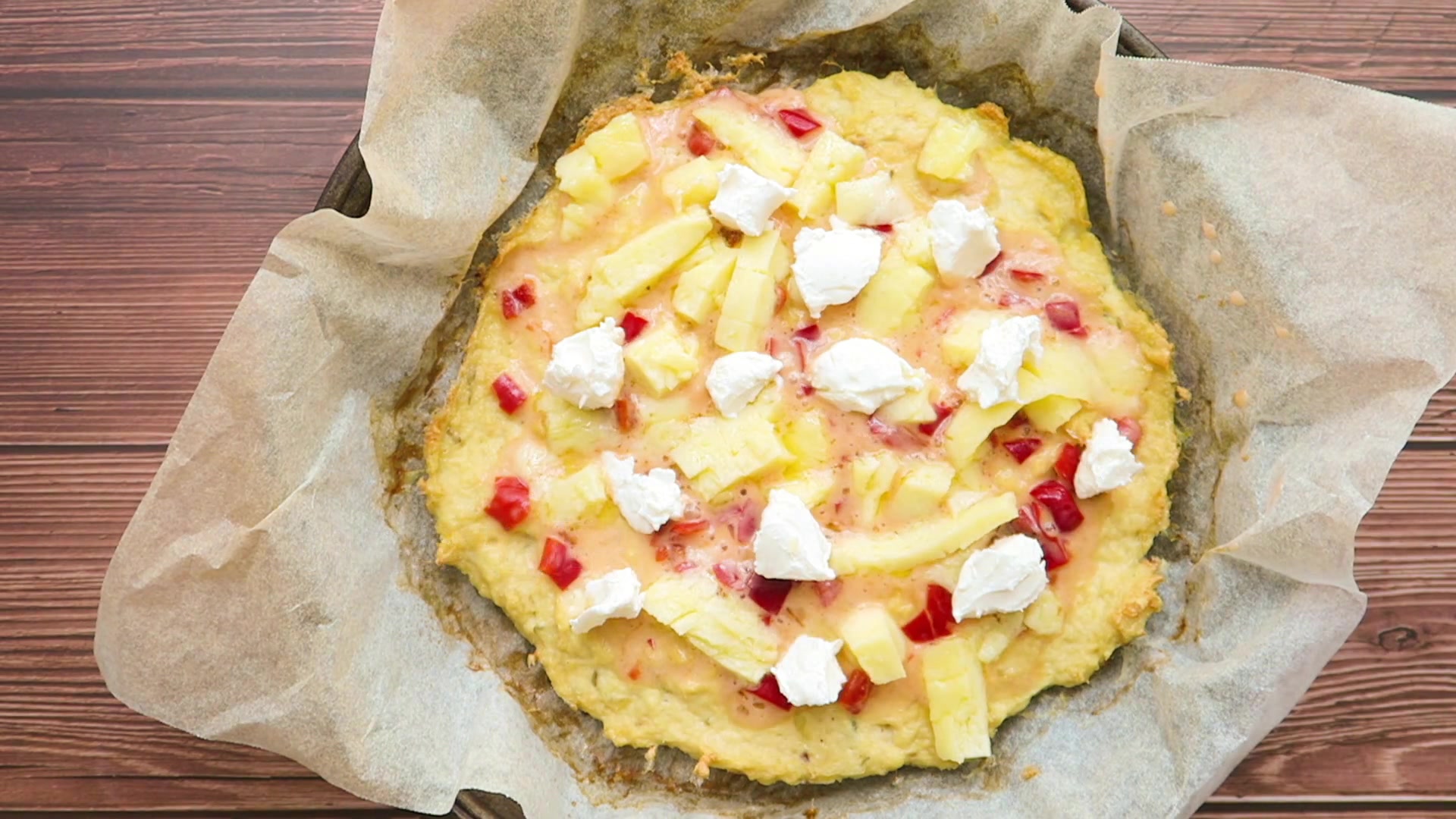 看世界杯时的夜宵来了,教你做热辣鸡肉披萨,松软酥脆好吃