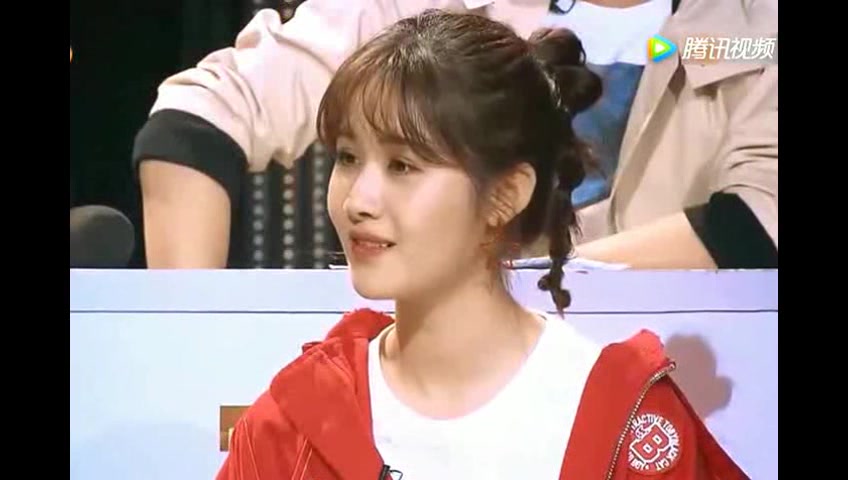 马思纯配音《小黄人大眼萌》,贾静雯直言:我女儿会很爱你!暖心