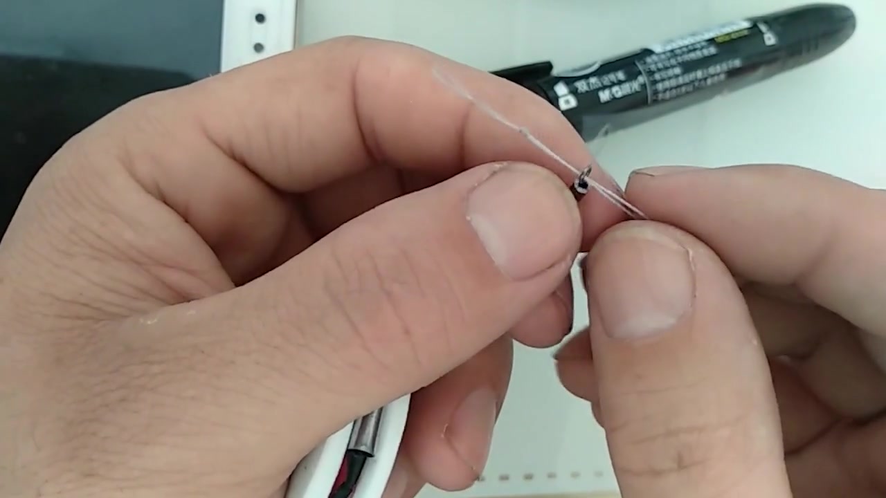 钓鱼小技巧:如何快速正确的安装鱼线,学会了你就是钓鱼高手