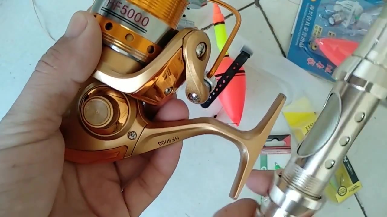 钓鱼小技巧,鱼竿如何正确的安装主线轮,学会了你就是钓鱼高手