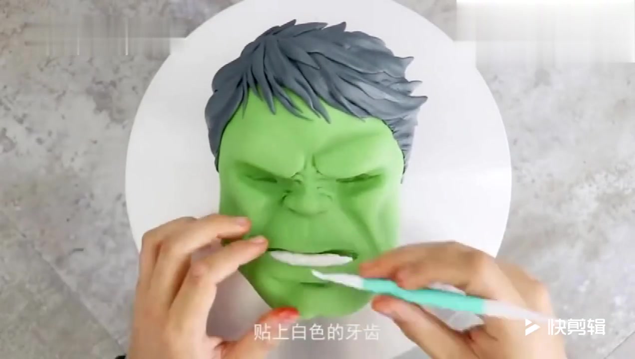 面目狰狞的绿巨人,竟然是个翻糖蛋糕?太吓人了,不敢吃