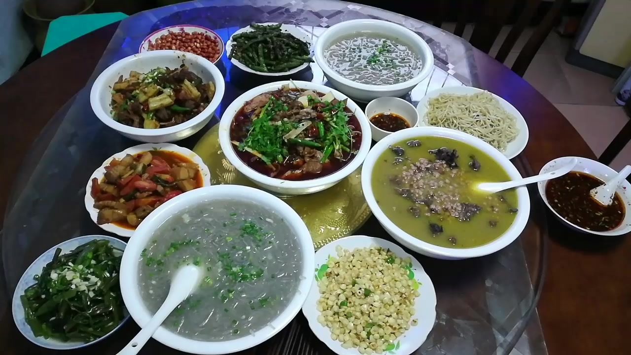 幺妈花150元在家做这样一大桌川味佳肴,比酒店600元的宴席更美味