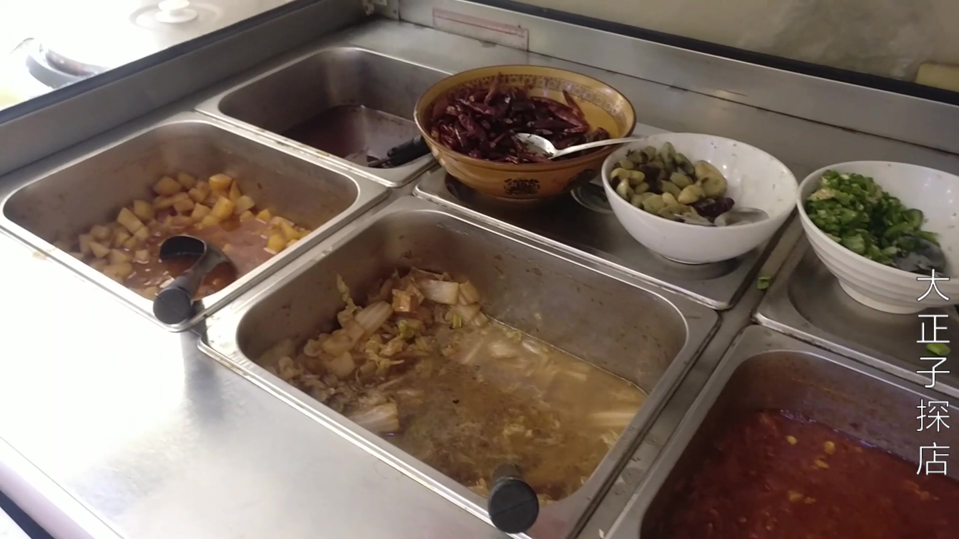 来山西太原怎能不吃剔尖面,不得不佩服山西的卤做的真好