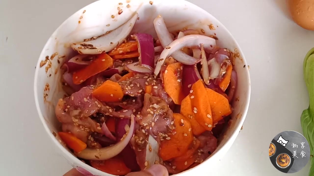 夏天没食欲?自制家常烤肉,搭配扎啤爽翻天,附万能腌制法