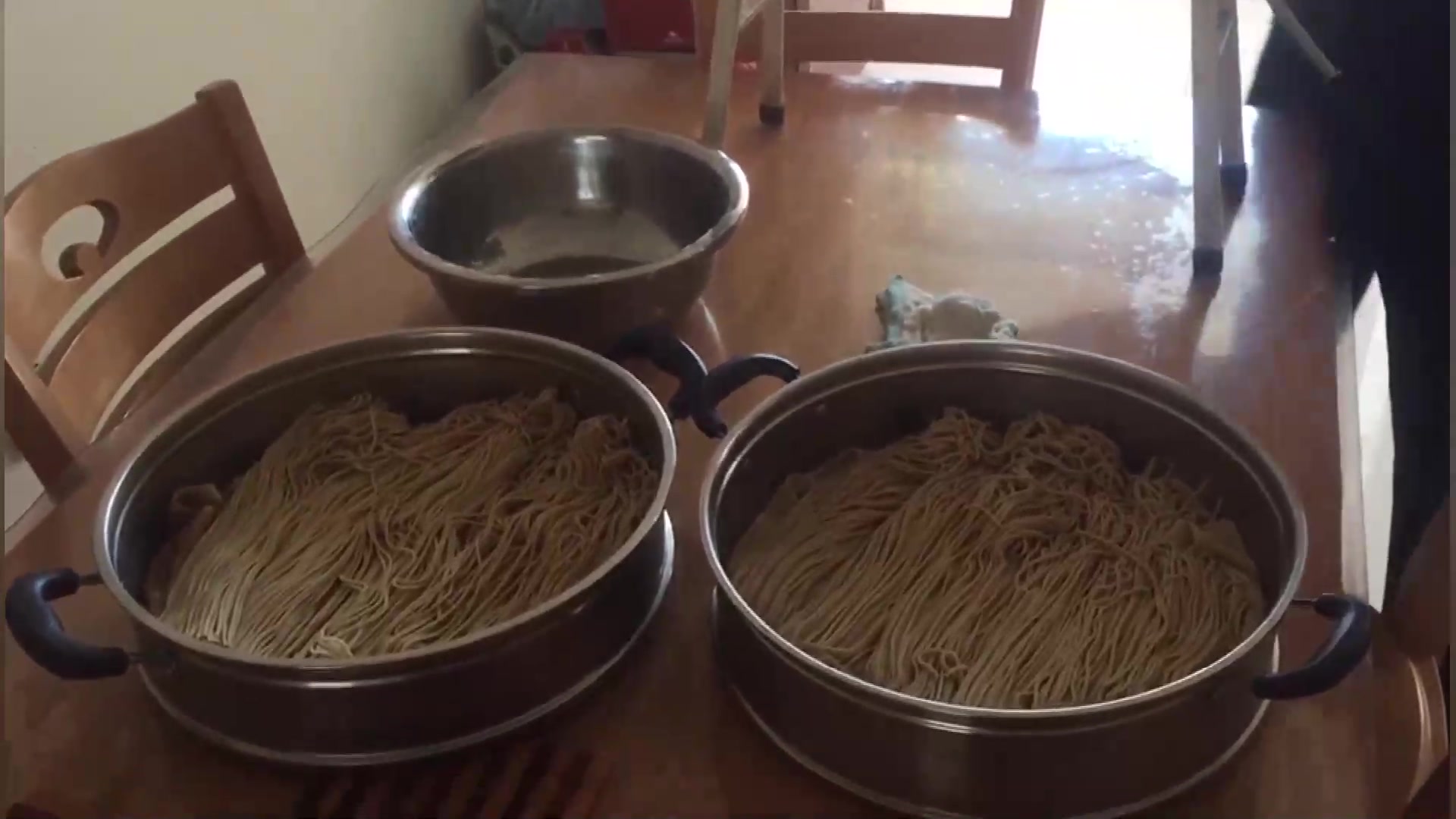 您吃过没?山西左云莜面的一种简单做法 倭瓜熬山药压饸饹