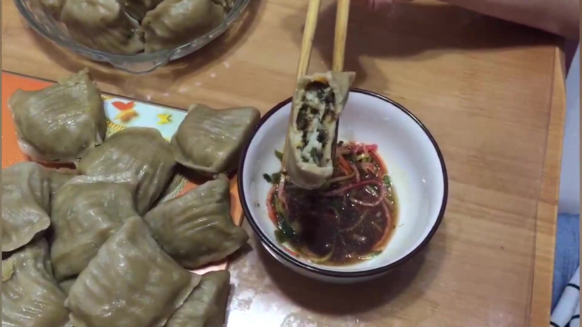 吃过没您?比白面饺子好吃的山西左云粗粮 地皮菜熟山药饺子做法
