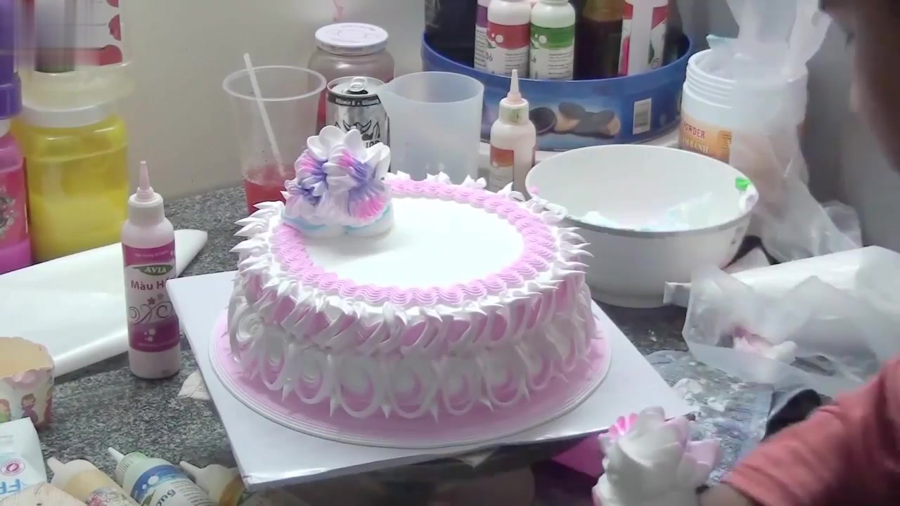 国外糕点大师分享最具创意生日蛋糕制作步骤