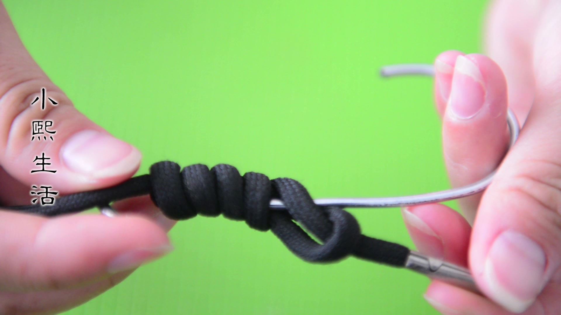 有了鱼竿和鱼线,该学学怎么绑鱼钩了,教你这样绑,越拉越紧!