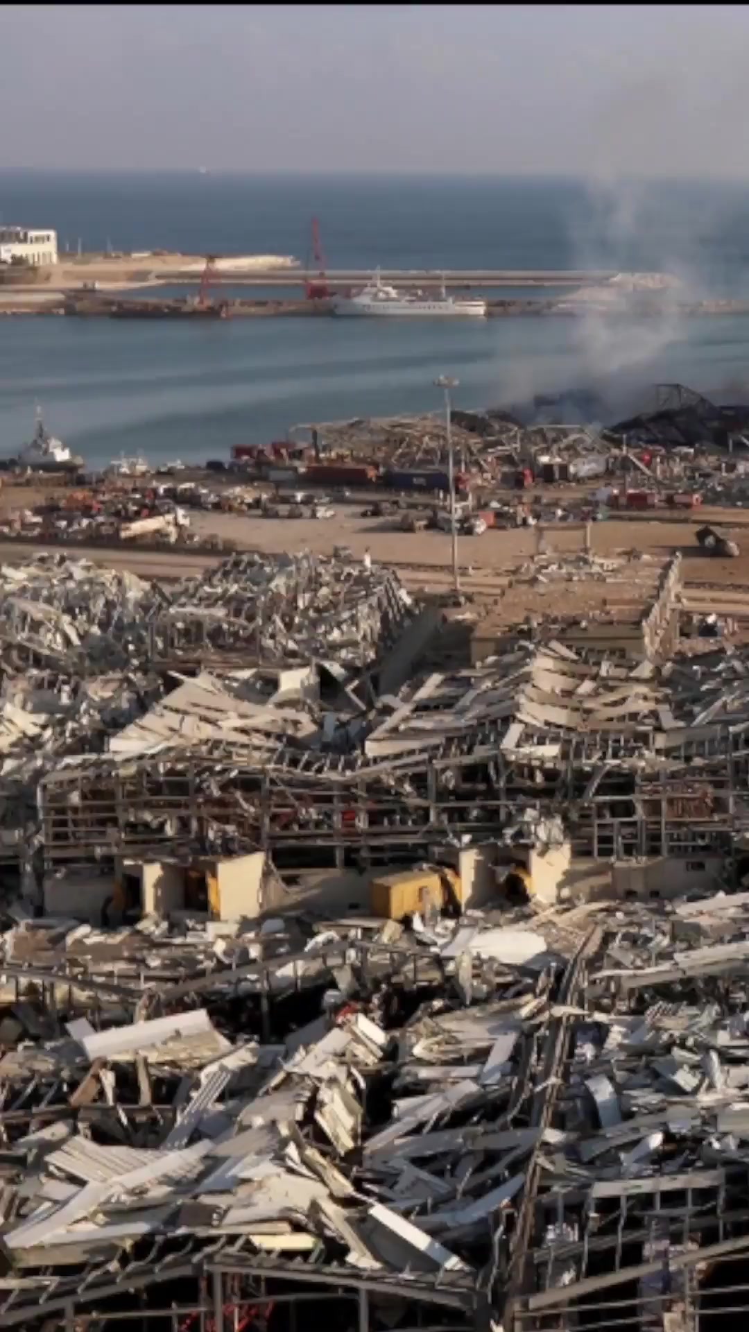 贝鲁特市长:港口爆炸经济损失可能高达150亿美元